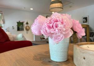 Gallery image of Nesting Suite Okotoks in Okotoks +8 photos