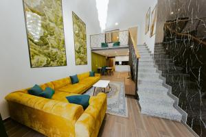 Posezení v ubytování Andor Luxury Hotel & Duplex