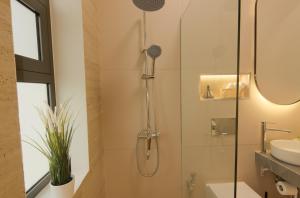 Koupelna v ubytování Modern Luxurious 1BR, Penthouse BLISS