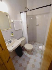 Koupelna v ubytování Hotel Miramar