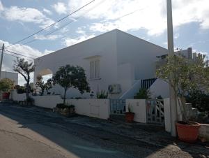 Bygningen som lejligheden ligger i + 8 billeder