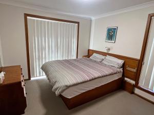 Katil atau katil-katil dalam bilik di Dalesview Retreat - Bring your own linen