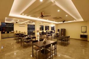 Restaurace v ubytování Hotel Aeroporto Nearest Landmark Aerocity delhi
