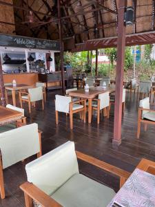 Εστιατόριο ή άλλο μέρος για φαγητό στο Sea View One Bedroom Condo in Kata Beach