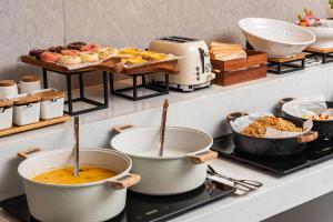 Makanan di atau berdekatan hotel