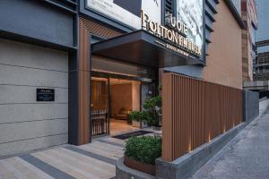 Bangunan di mana terletaknya hotel