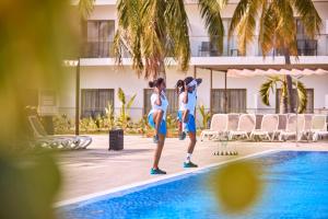 Bassein majutusasutuses Riu Turquoise - All Inclusive või selle lähedal