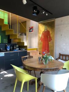 Køkken eller tekøkken på Burgstrasse Apartment West mit Garten und Sauna + 31 billeder