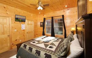 Giường trong phòng chung tại Liberty Haven