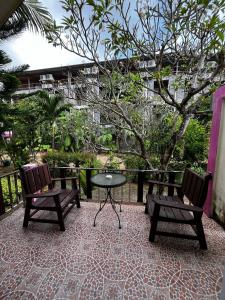 Zahrada ubytování Mae Somboon House