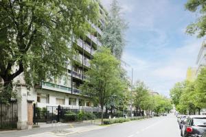 una rappresentazione di una strada con un edificio di Easylife - Milano - Vittore 45 I - Sant'Ambrogio a Milano