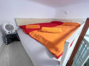 Posteľ alebo postele v izbe v ubytovaní Junior Orange Apartment next to Danube
