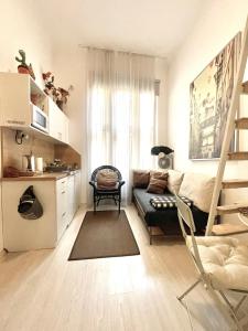 Kuchyňa alebo kuchynka v ubytovaní Junior Orange Apartment next to Danube