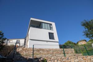The building in which the holiday home is located