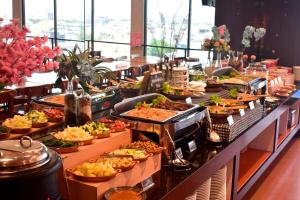 Comida en o cerca de este hotel