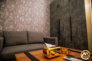 Posezení v ubytování Hotel Serviced Apartments Top One Infinity Pool with View of 360 Degree