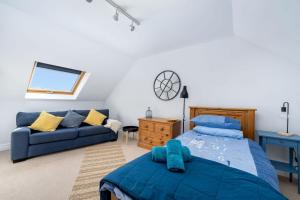 Postel nebo postele na pokoji v ubytování Property 464 - Claddaghduff