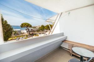 Balkón nebo terasa v ubytování ŠD Portorož Hostel Korotan