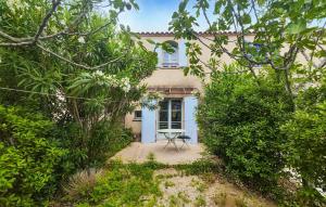 Zahrada ubytování Lovely Home In Saint Laurent De La Ca + 22 fotografií