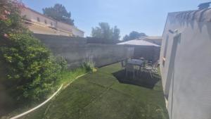 Afbeelding uit fotogalerij van Maisonnette avec jardin et piscine privée in Grabels