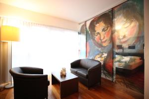 A seating area at arte Hotel Linz