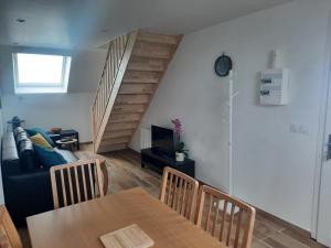 Posezení v ubytování Duplex avec vue sur mer-La Rose des Vents