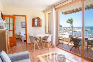 Fotografie z fotogalerie ubytování Apto Castillo Vistamar 1a Línea Nova Sun Holiday v destinaci Moraira