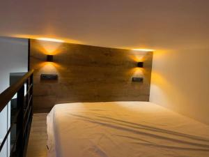 Postel nebo postele na pokoji v ubytování Apartmán v srdci Bratislavy