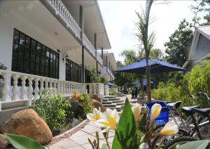 Zahrada ubytování La Digue Self-Catering Apartments
