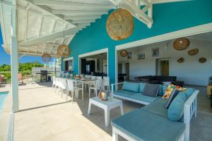 Χώρος καθιστικού στο MQDI98 - 13 pax