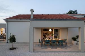 Το κτήριο όπου στεγάζεται  η βίλα