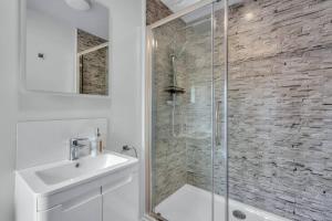 Downs View a Tranquil Space for Two Pass The Keys tesisinde bir banyo