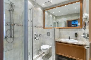 Koupelna v ubytování Hotel Corvinus Vienna - Newly Renovated + 37 fotografií