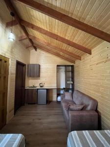 TV a/nebo společenská místnost v ubytování Finca Idoize Camping Hotel