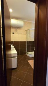 Ένα μπάνιο στο Twin Villa +27 φωτογραφίες