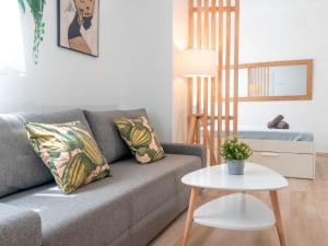 Zona de estar de Estudio Jacuzzi con Encanto en Triana