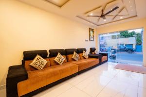 Posezení v ubytování HOTEL NNP GRAND Rameswaram