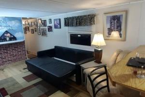 Posezení v ubytování The Gem of Raystown Lake