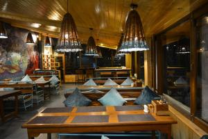 Ristorante o altro punto ristoro di Hotel Neelgiri - Manali Diaries