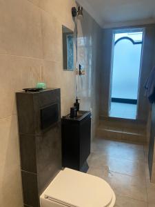 Ένα μπάνιο στο Apartament Gold 4 +12 φωτογραφίες