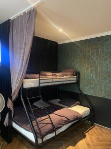 Ένα ή περισσότερα κρεβάτια σε δωμάτιο στο Apartament Gold 4