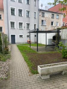 Κήπος έξω από το Apartament Gold 4