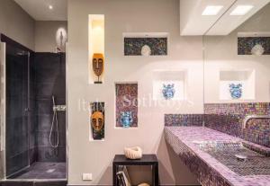 A bathroom at Atmosfere Puniche b&b
