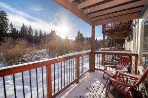 En balkon eller terrasse på Hi Country Haus Unit 1801