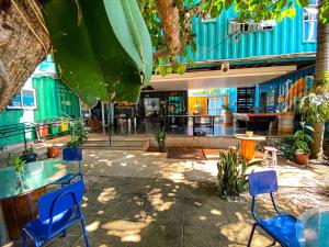 Restoran atau tempat lain untuk makan di Tetris
