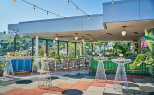 Restaurace v ubytování The Sun Rose West Hollywood