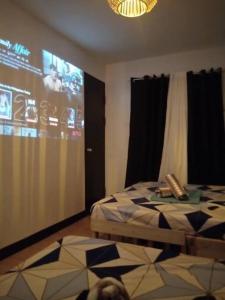 Μια τηλεόραση ή/και κέντρο ψυχαγωγίας στο La Casă Dulce JVC Staycation for FamilyBarkada +14 φωτογραφίες