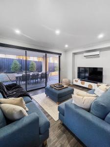 Ruang duduk di Your Perfect Coastal Getaway +40 gambar