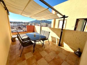 Fotografia z galérie ubytovania Atico en Yate IV, Primera línea playa v destinácii Fuengirola
