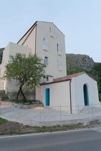 Budova, kde se bed and breakfast nachází